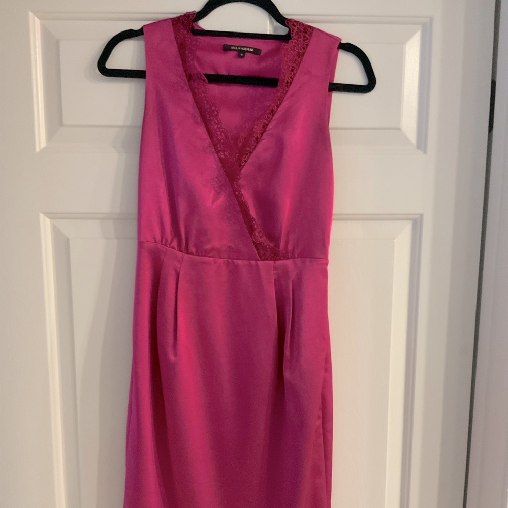 Ava & Aiden V-neck Sheath Knee-Length Dress